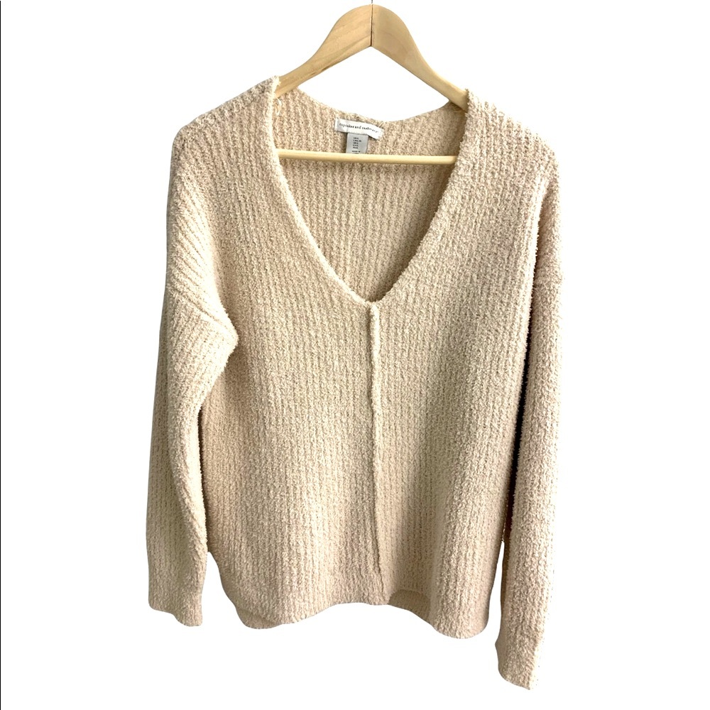 NWT Cupcakes & Cashmere Cream Plush Longline Relaxed V Neck Sweater | Size Large